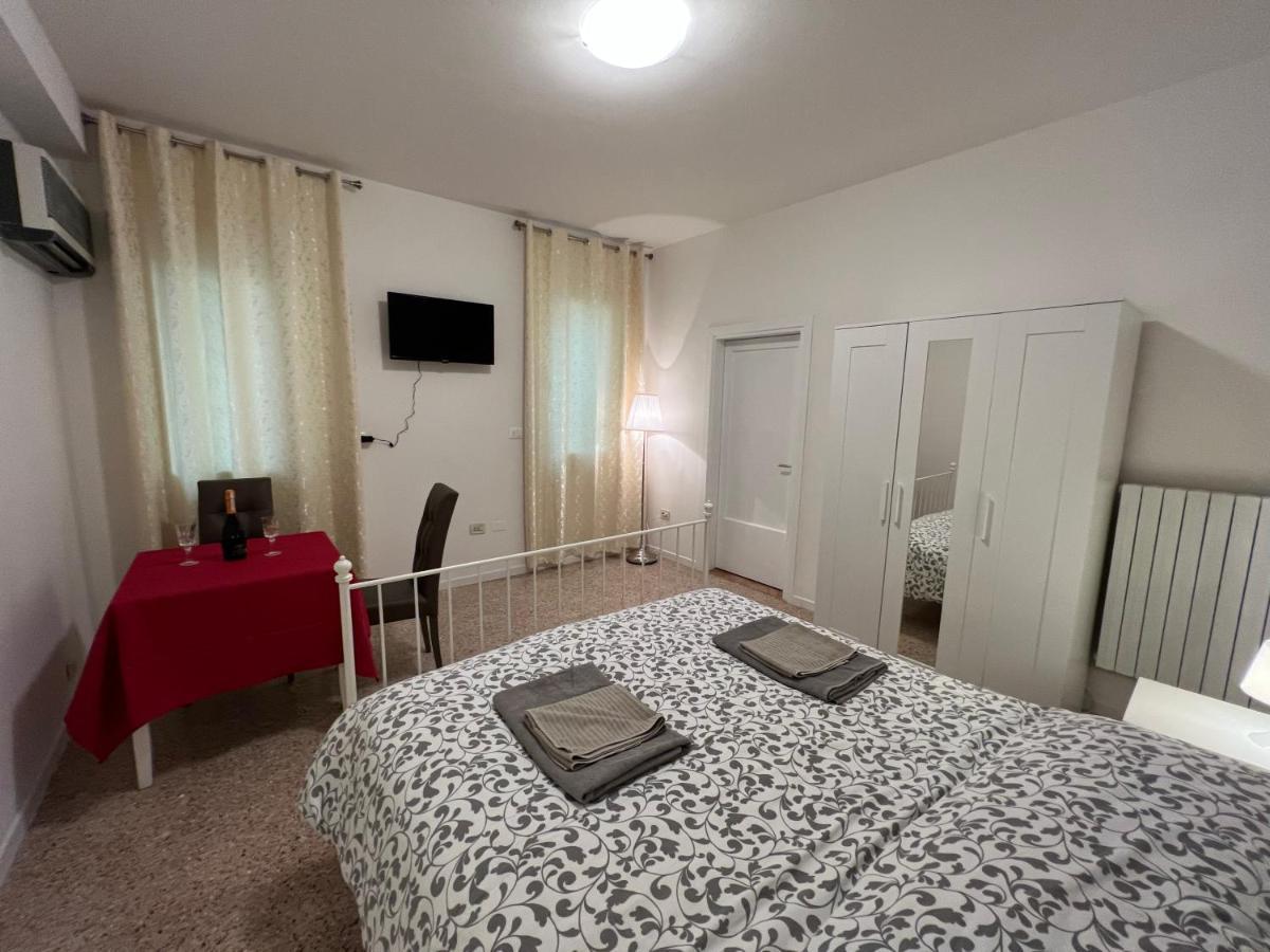 Casa Roma Rooms& Apartmens Padoue Extérieur photo