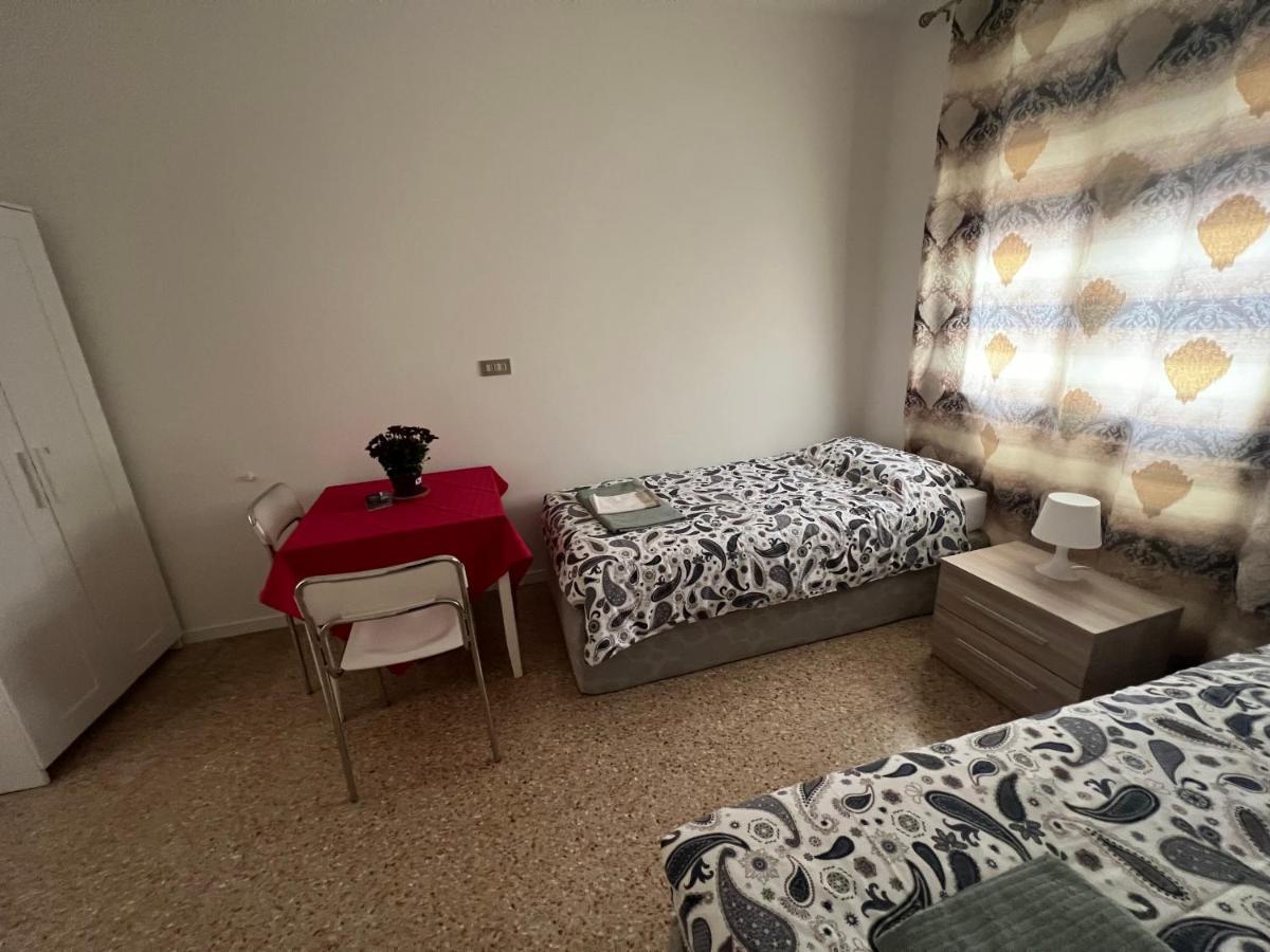 Casa Roma Rooms& Apartmens Padoue Extérieur photo